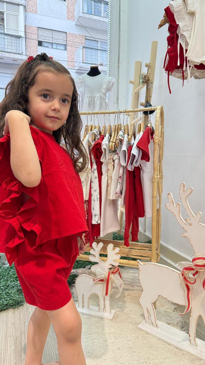 Instagram post from maria.chucena.oficial. This post is in position 2.